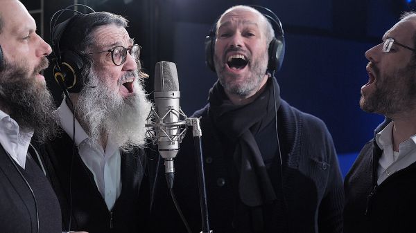 צפו: האיחוד המרגש של משפחת רזאל