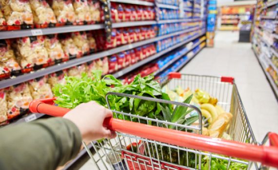 שוועת עניים אתה תשמע, לא אנחנו