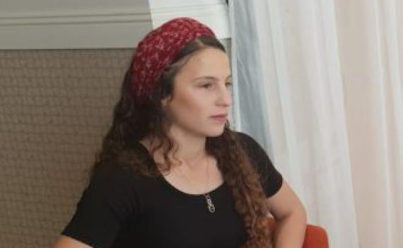 רק בת 20: הצעה מפתיעה לשריון בבית היהודי