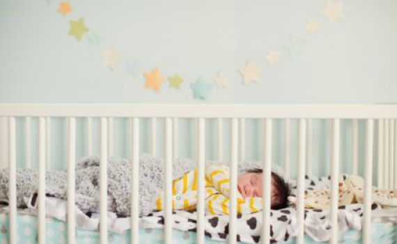 בוקר טראגי: שני תינוקות לא התעוררו משנתם