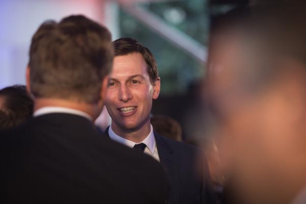 החתן של טראמפ זרק את ישראל מתחת לאוטובוס / דעה