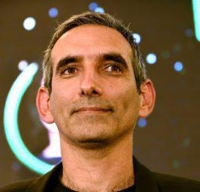 את אחיי מהציונות הדתית אני מבקש