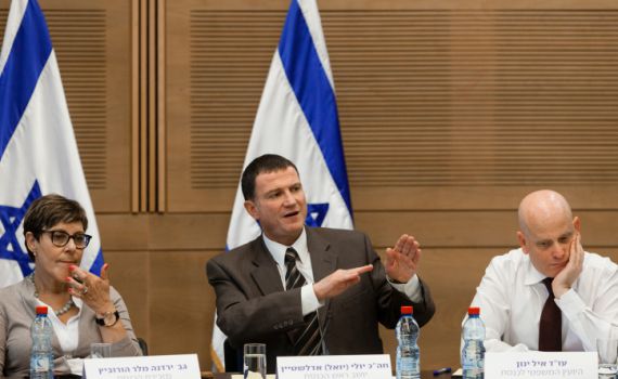 הליכוד עתר לבג"צ נגד יועמ״ש הכנסת