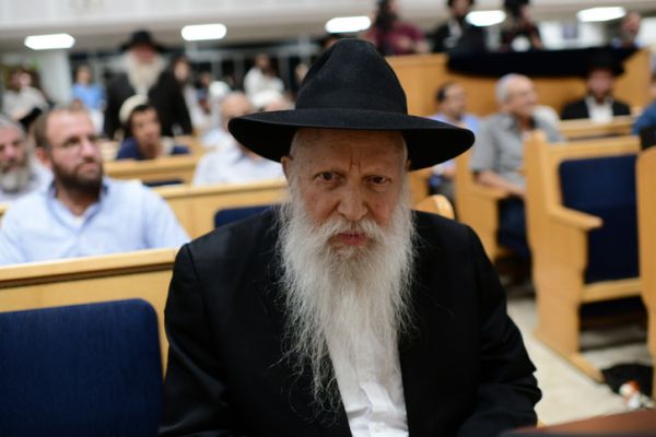 הרב יצחק גינזבורג תרם לאנשי הגבעות