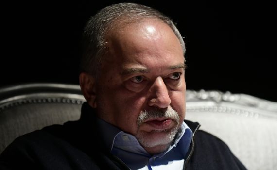 בג"צ מחק את עתירתו של ליברמן