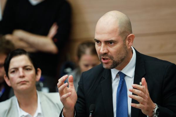 אוחנה ליועמ"ש הכנסת: אל תתערב בתיקי נתניהו