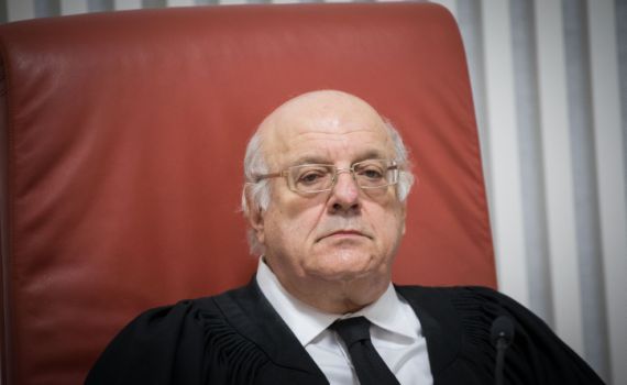 "תמחאו לו כפיים" | המחווה של מלצר לפרקליט השמאל