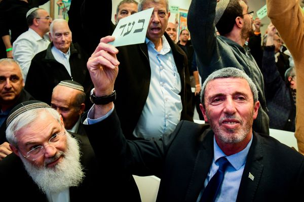 בבית היהודי מכינים טפסים לריצה עם הימין החדש