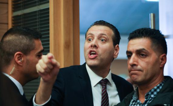 חברי בלוק הימין יצאו מהדיון: "קרקס פוליטי" • צפו