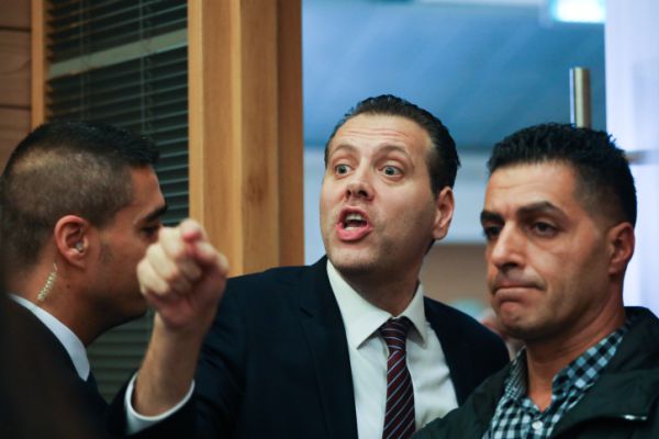 חברי בלוק הימין יצאו מהדיון: "קרקס פוליטי" • צפו