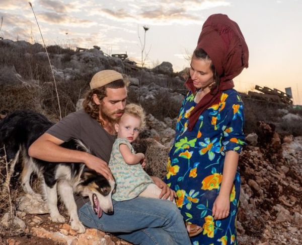 לחיות בגבעות: "מאמינים שצריך להתמסר על א"י"