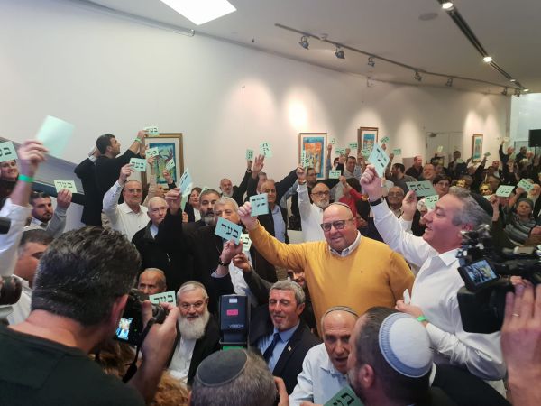 אלימות במהלך כינוס מרכז הבית היהודי • צפו: