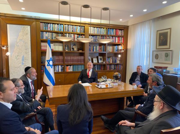 בגוש הימין פונים ליו"ר: סרב לכנס את מליאת הכנסת