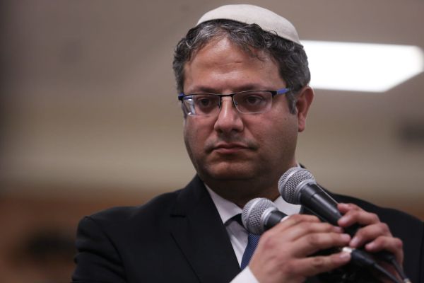 הצביעו: מה יעשה איתמר בן גביר – יתמודד או יפרוש?