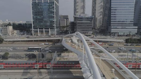 אחרי הסערה סביב בנייתו: גשר יהודית ייפתח מחר