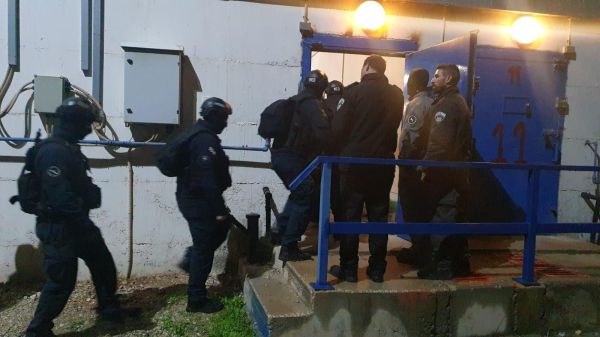 11 טלפונים נתפסו במבצע של השב"ס בבתי הסוהר