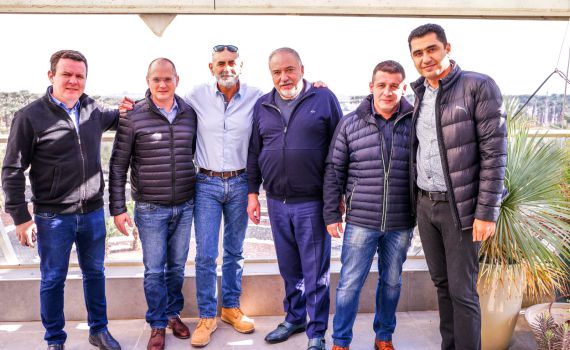 ליברמן: נתניהו עושה סיבוב על תושבי הבקעה