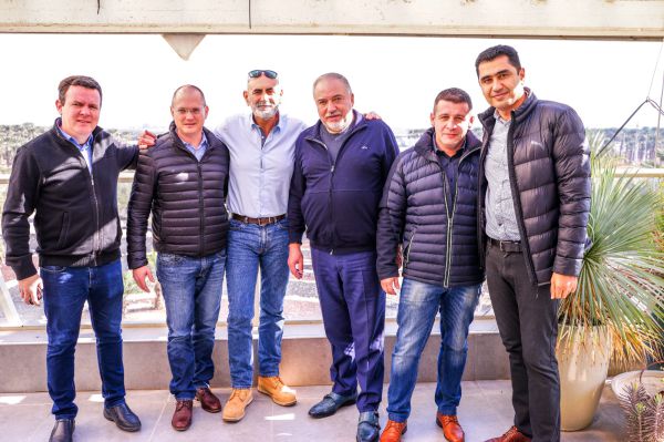 ליברמן: נתניהו עושה סיבוב על תושבי הבקעה