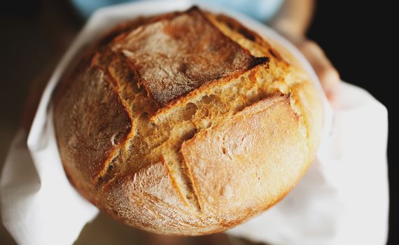 חלה, מאחוריך: מתכון ללחם חלומי שתשמחו לאמץ השבת