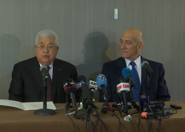 אבו מאזן נפגש עם אולמרט בארה"ב: "לחזור למו"מ