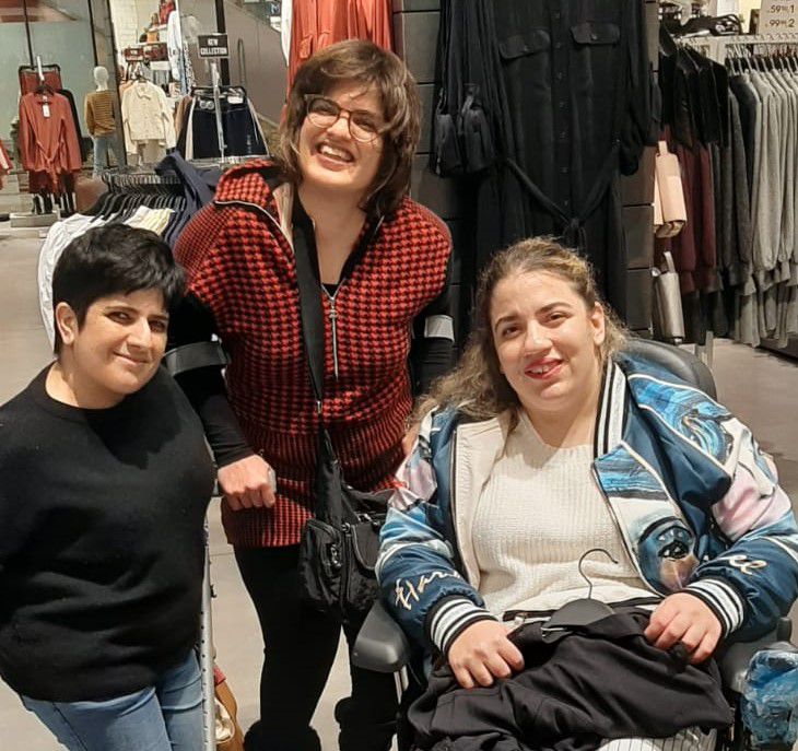 70 ניתוחים לא עצרו את אמליה מלהגשים חלומות