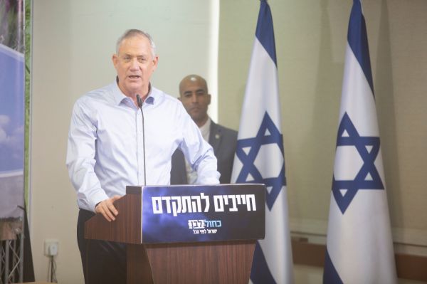 גנץ: "הרשימה המשותפת לא חלק מהממשלה שאקים"