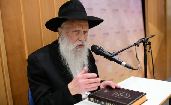 לראשונה: הרב גינזבורג שינה את עמדתו בנושא הבחירות