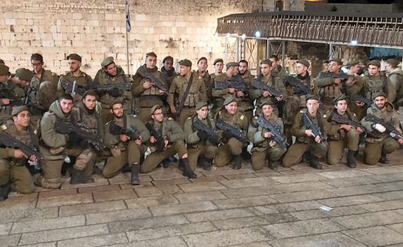 ניתוח חירום לחייל שנפצע קשה; רכבו של המחבל אותר