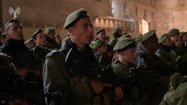 "נחזק את עצמנו": השבעת גולני לאחר הפיגוע. צפו