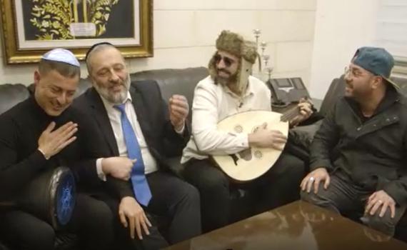 צפו: כוכבי שנות ה-80 ואריה דרעי בביצוע הומוריסטי