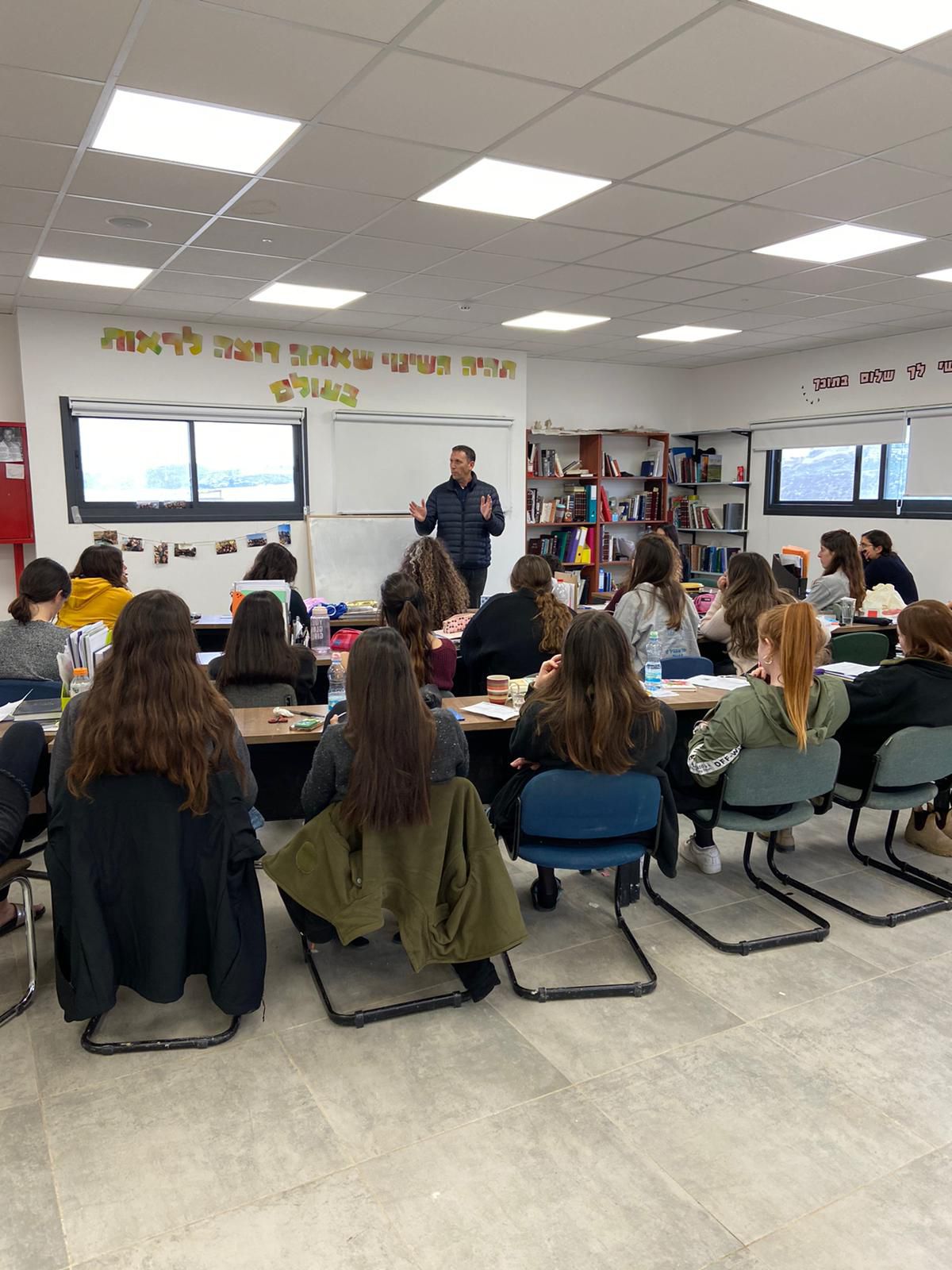 "מעורר השראה": המפגש עם הח"כים במכינה לדתיות / דעות