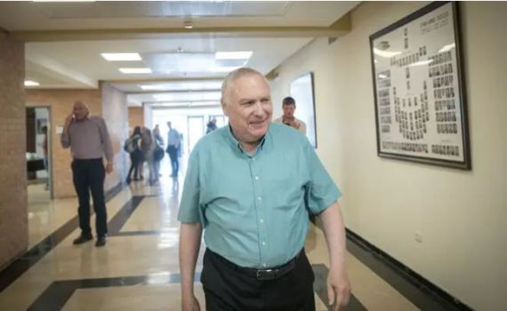 השיחה נחשפה | נתן אשל התנצל: "לא פוגע ברבנים"