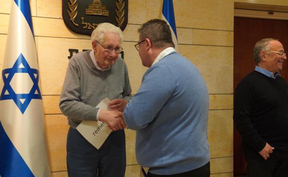 החלום של ניצול השואה בן ה-93: לבקר בכנסת