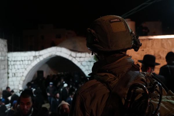 2,000 יהודים עלו הלילה לקבר יוסף; מטען נוטרל בסמוך לקבר