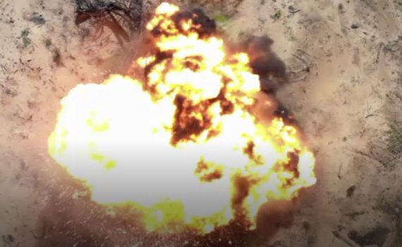 מפחיד: תיעוד נדיר של פיצוץ בלוני נפץ. צפו