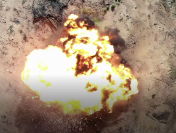 מפחיד: תיעוד נדיר של פיצוץ בלוני נפץ. צפו