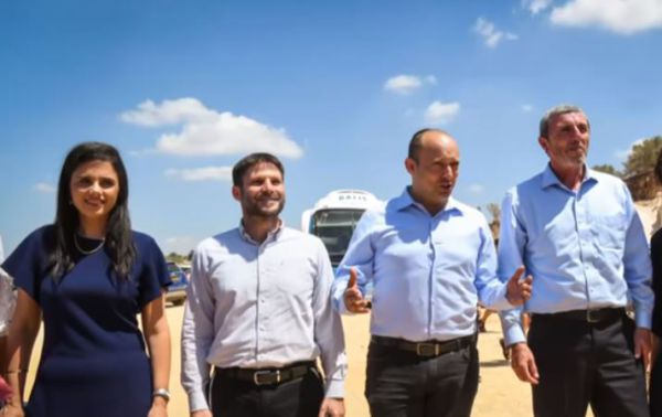 צפו: האם האליטה הסרוגה מסוגלת לפנות לפריפריה?