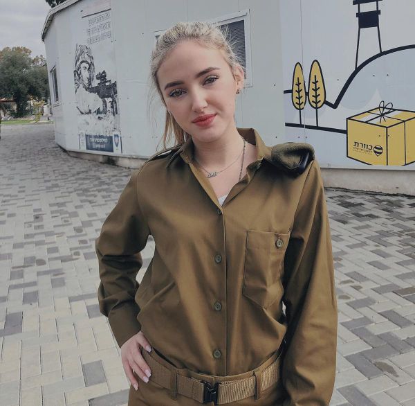 אחרי נועה קירל: גם עדי ביטי התגייסה לצה"ל