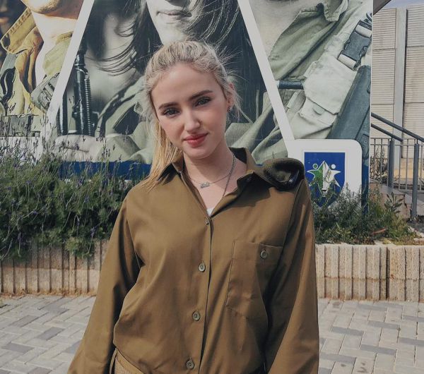 "צבועים" בנו של רה"מ מתייצב לצד עדי ביטי