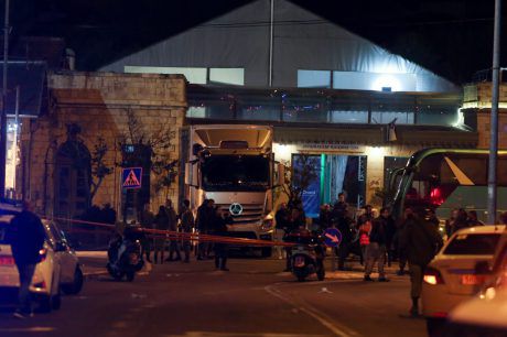 התפללו לרפואתו: שיפור קל במצב החייל שנפצע קשה