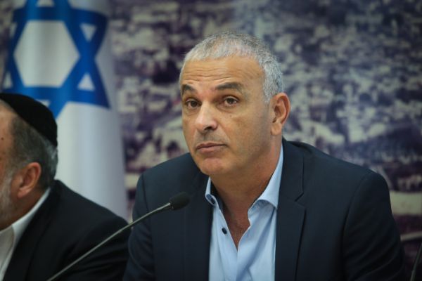 "אני לבד הערב": התכתבות בעייתית בין כחלון לכרייף