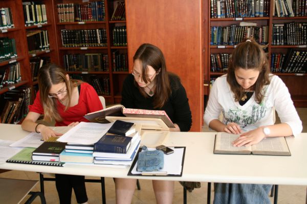 הגיע הזמן להתיר אמירת קדיש בסיום מסכת ע"י אשה