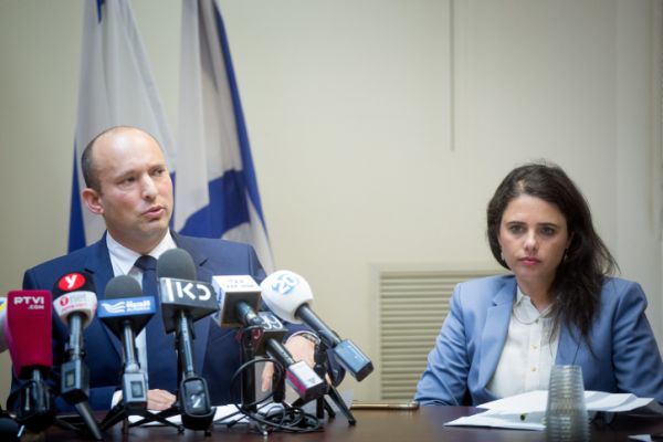 סקר מנדטים: השמאל מתקרב ל-61; ימינה צונחת