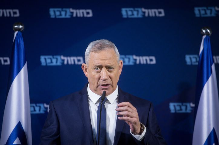 "ליכודניק כל חייו": המבוכה של גנץ וכחול לבן