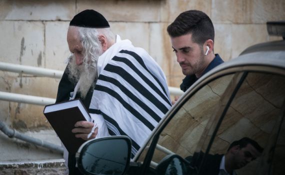 'עושק שחור': הוארך מעצרם של שני מקורבי ברלנד