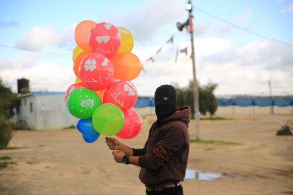 תצפיתניות חושפות:מפקדים מונעים ירי במשגרי הבלונים מעזה