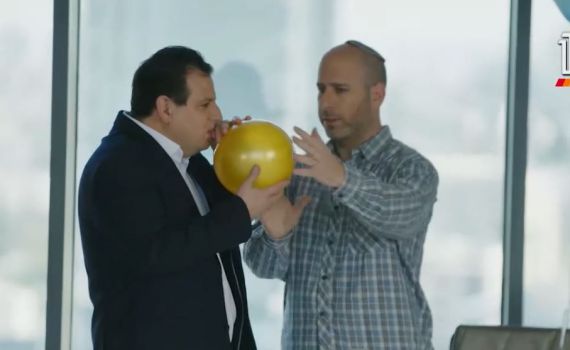 צפו: המפגש ההזוי של חנוך דאום ואיימן עודה