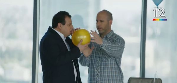 צפו: המפגש ההזוי של חנוך דאום ואיימן עודה