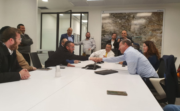 הושג פתרון לסכסוך בית הכנסת בגבעת המבתר