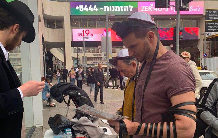 "בחיים לא הנחתי תפילין, דווקא עכשיו כן"